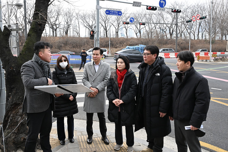 박춘선 시의원, 가산한내보도육교 앞 ...